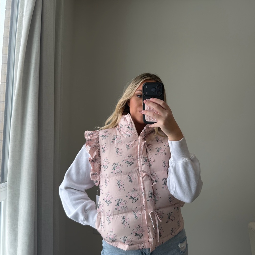 Floral Pink Ruffle vest - Picture 8 of 9